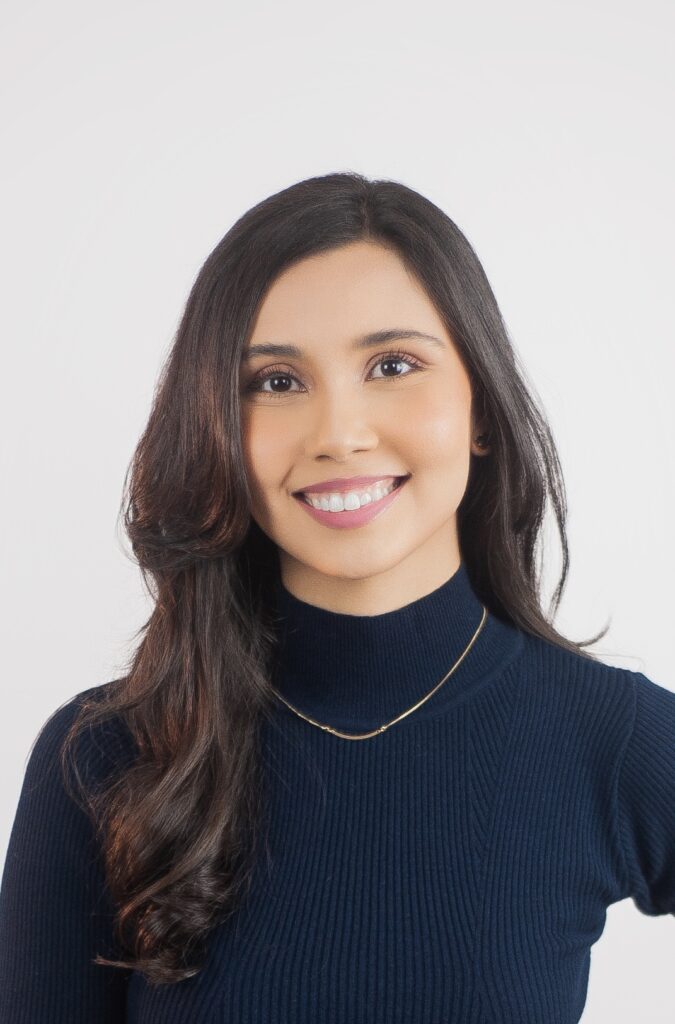 Foto da Dra. Camila Macedo